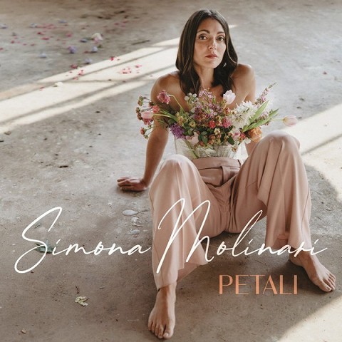 Petali (2022)